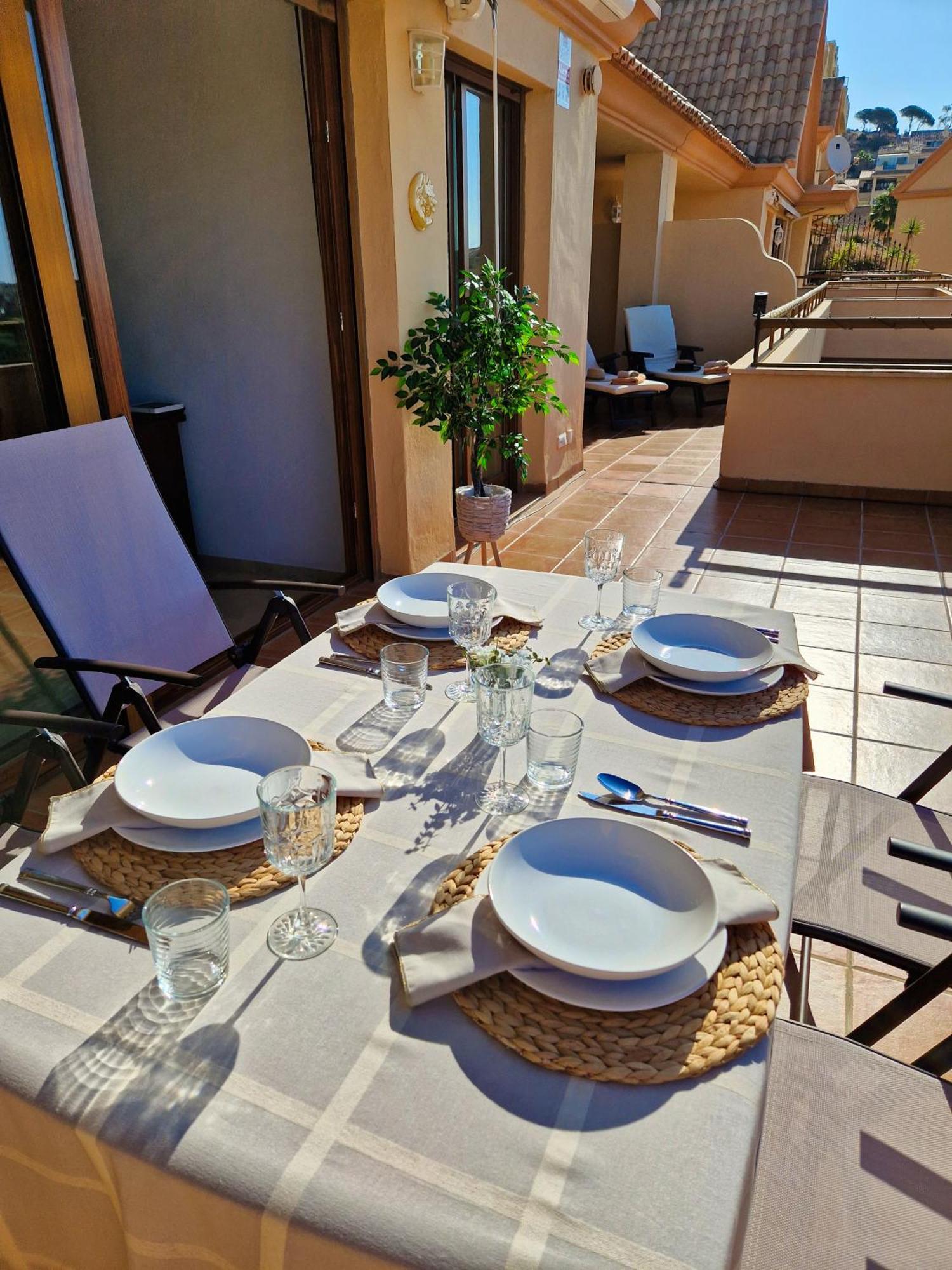 베날마데나코스타 Penthouse Benalvistas Torregolf Seaview 아파트 외부 사진