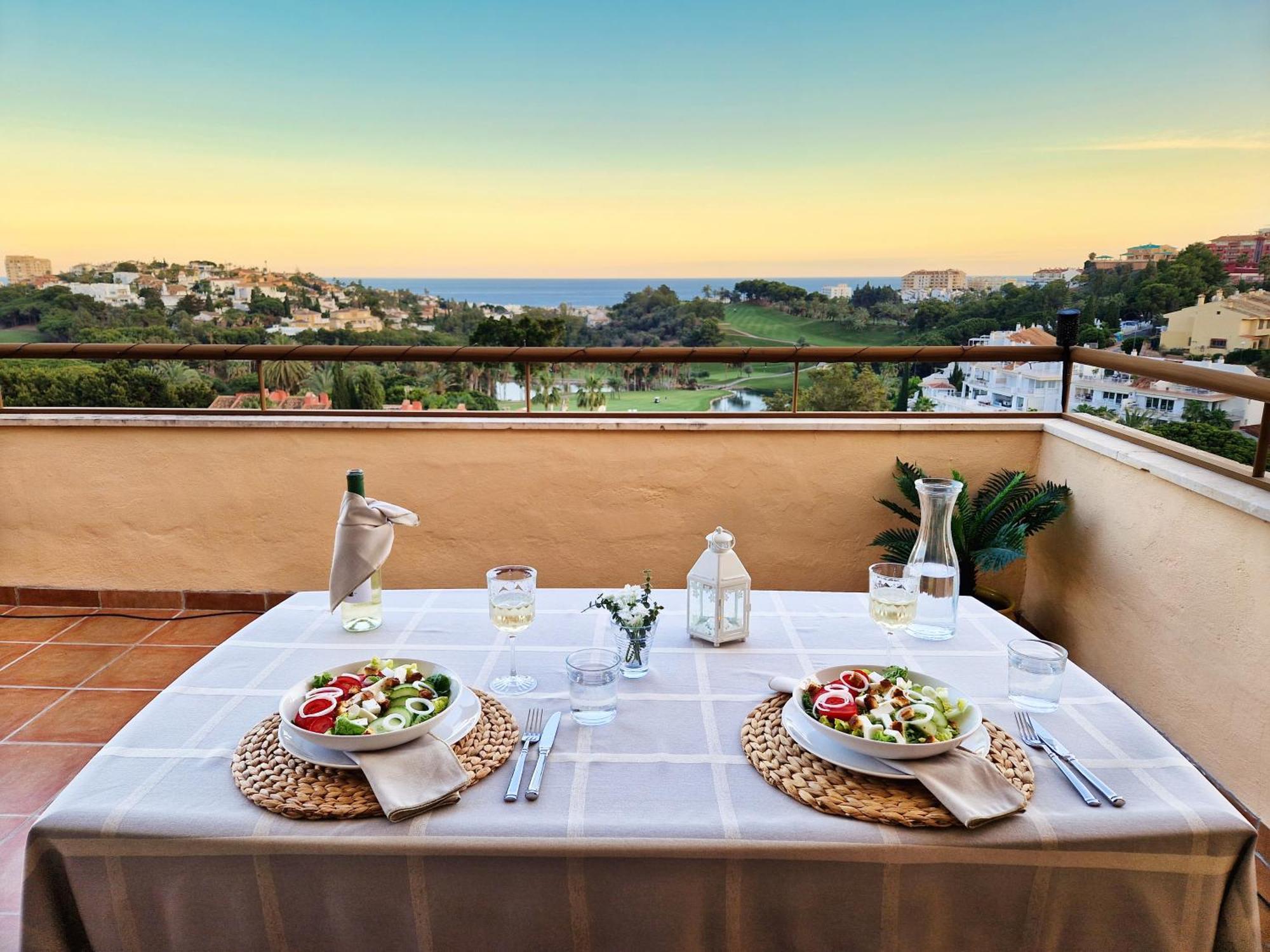 베날마데나코스타 Penthouse Benalvistas Torregolf Seaview 아파트 외부 사진